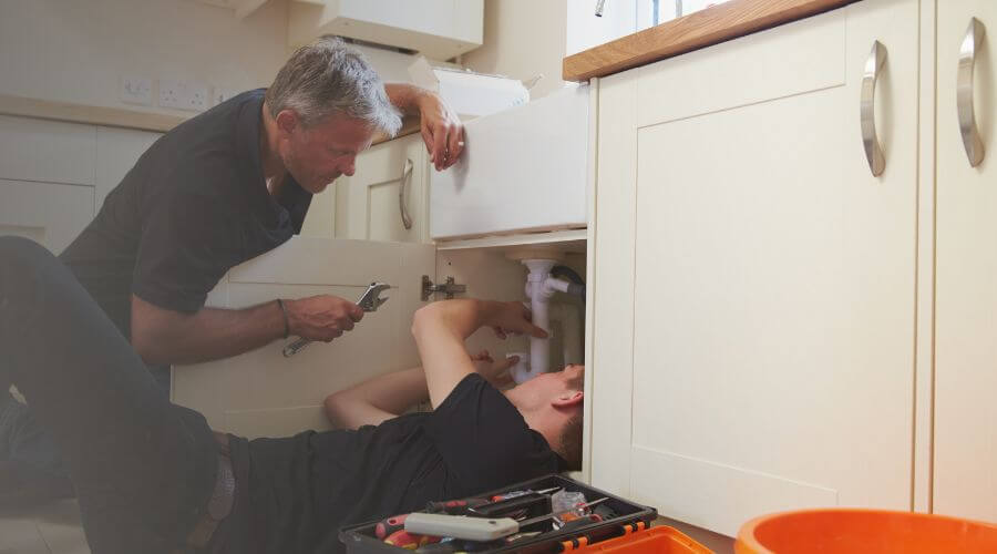 Professional burst pipe repair services in Monmouth, IA